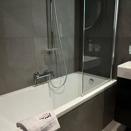 Lts Rent Luxury & Comfortable Lakowa Apartment