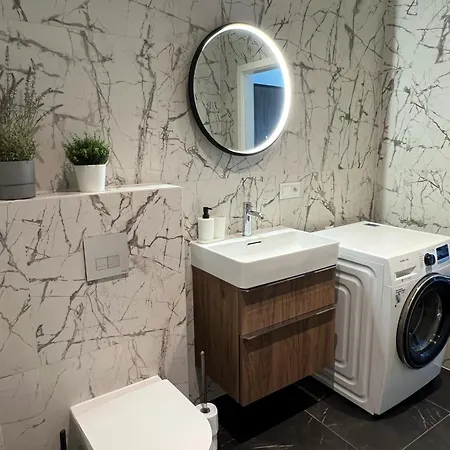 Lts Rent Luxury & Comfortable Lakowa Apartment
